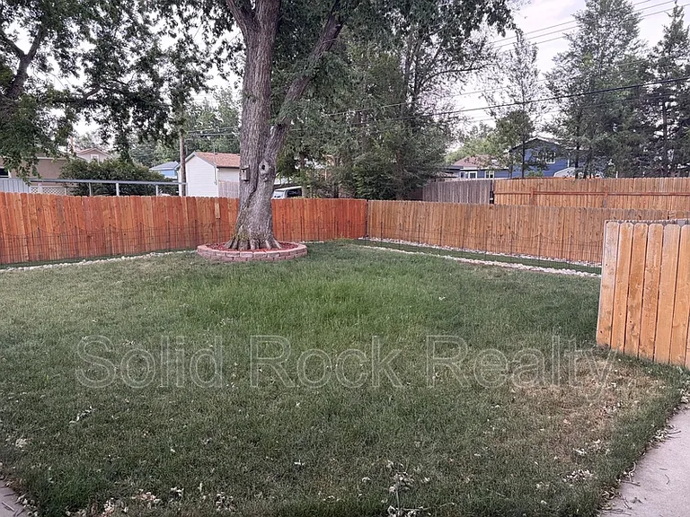 2527 Mount Vernon St — Photo 21