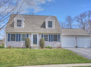 254 Deerfield Ridge Dr, Groton, CT 06355