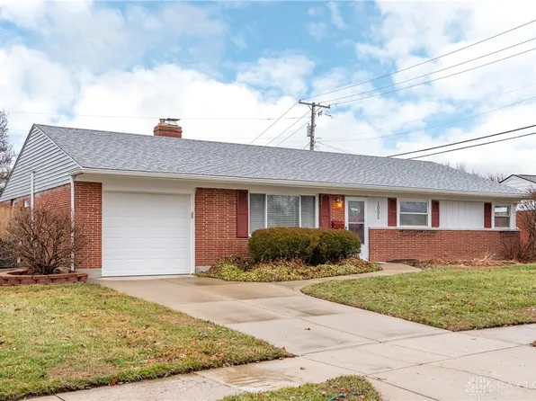 1005 Chateau Dr, Dayton, OH 45429