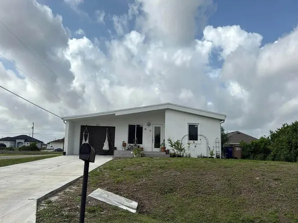 2821 20th St SW, Lehigh Acres, FL 33976