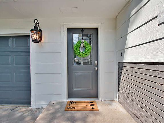 3rd image of 8347 S Millsap Dr