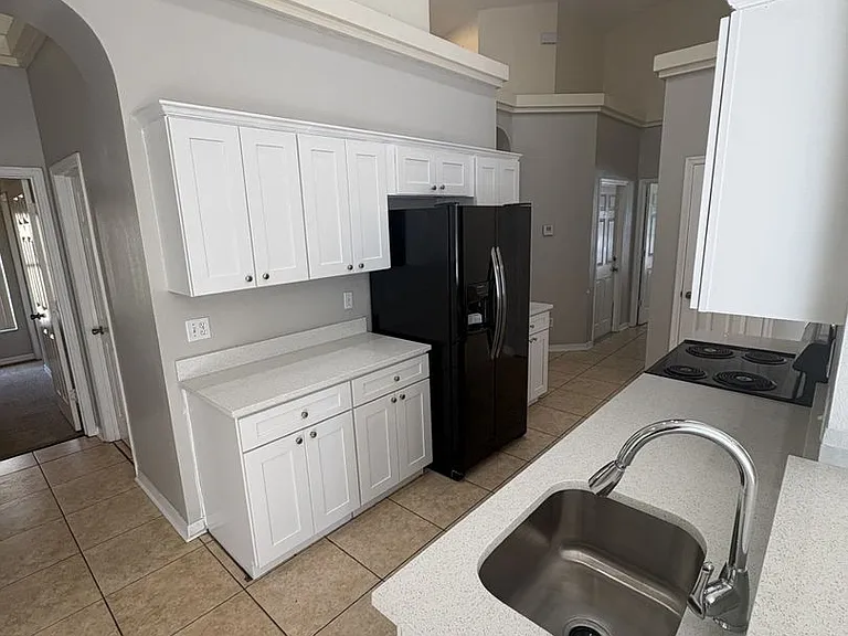 2033 Kaylas Ct — Photo 4
