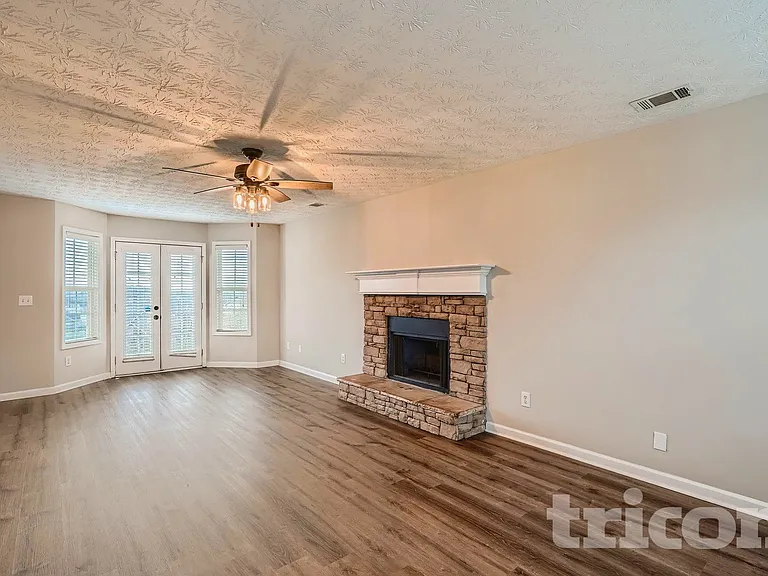 80 Maple Trce — Photo 15