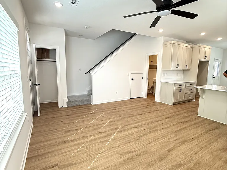 1516 W Sligo St #1 — Photo 12