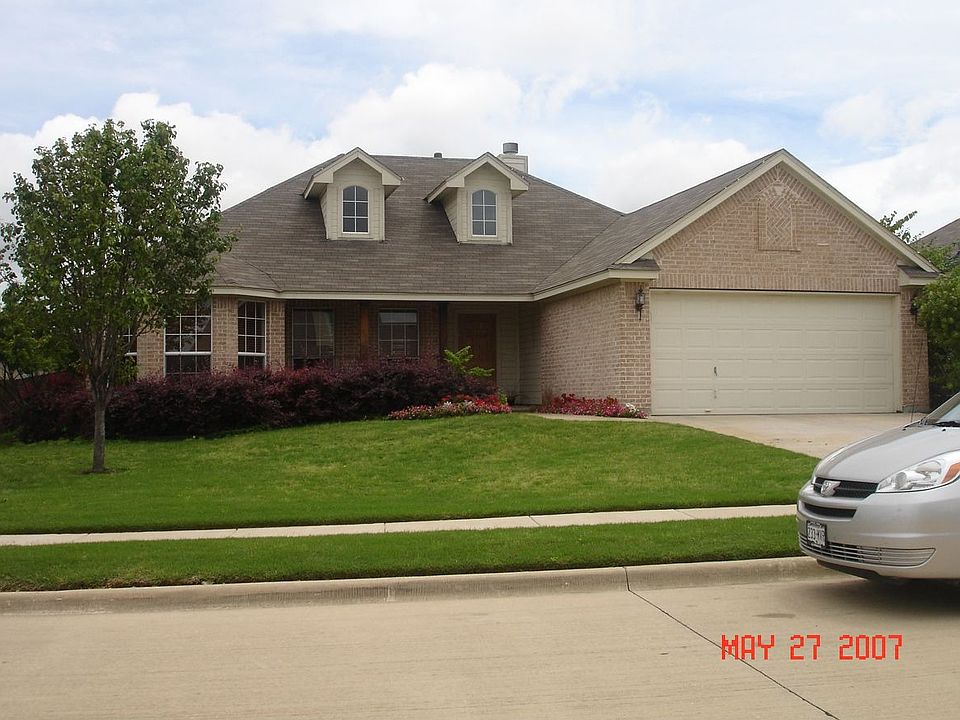1st image of 901 Windsor Dr