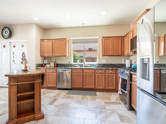 4th image of 3643 N BALBOA Drive