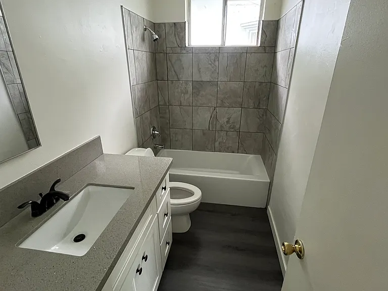 11742 Bellflower Blvd — Photo 4