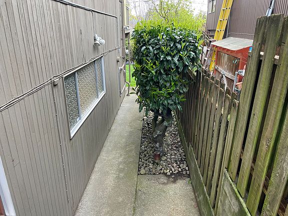 4th image of 6408 Hampton Rd S