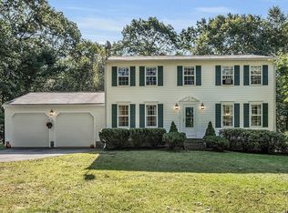 44 Dogwood Rd N, Hubbardston, MA 01452