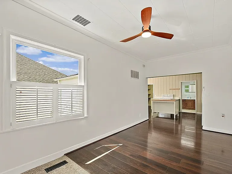 7640 Yakima Ave — Photo 9