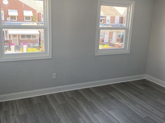 4th image of 400 Maple Ln