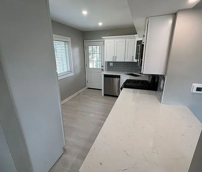 649 W Park Ave #C — Photo 4