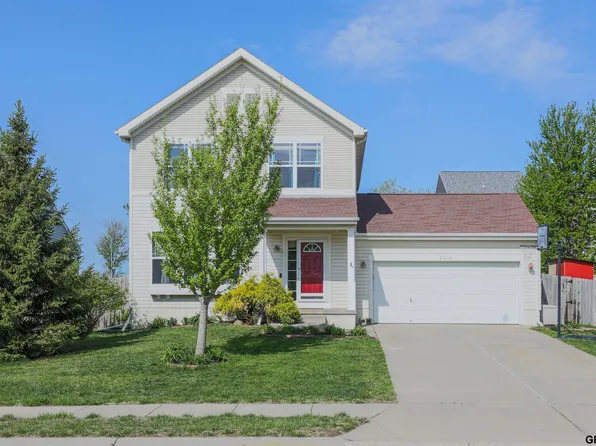 2416 S River Rock Dr #2416, Papillion, NE 68046