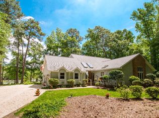 153 Muskreek Rd, White Stone, VA 22578