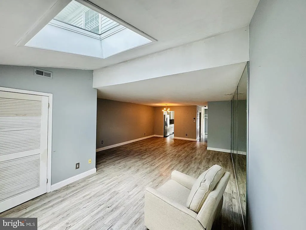 2 bed, 2.5 bath, 1476 sqft, $2,650 — Photo 3