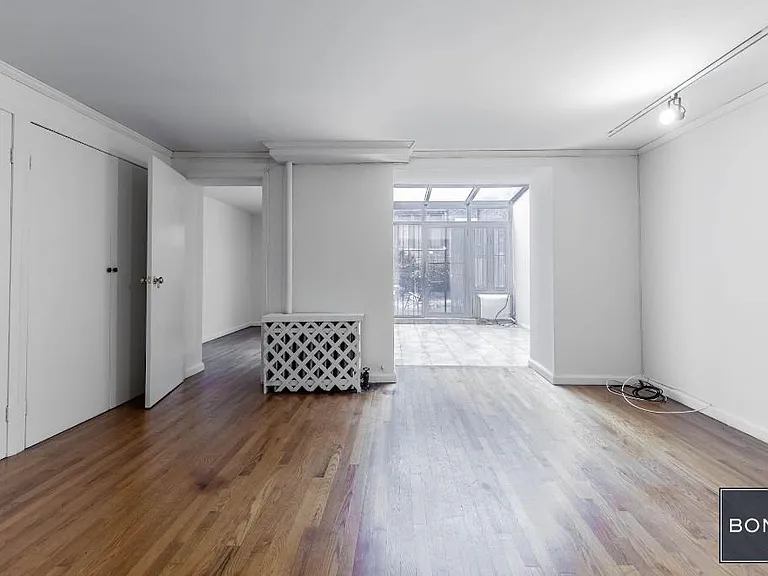 154 W 92nd St #1R — Photo 8
