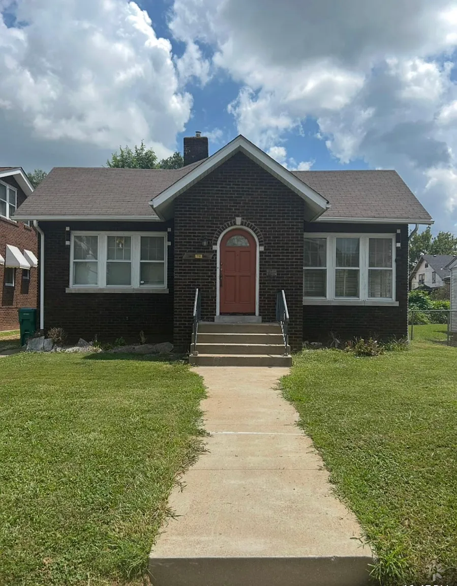 716 Vogel Pl photo 1