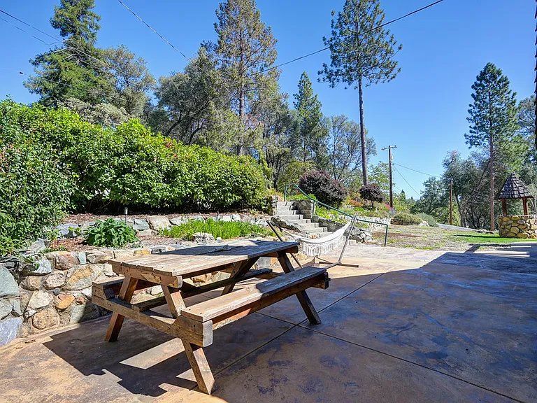 775 Lester Ln — Photo 60