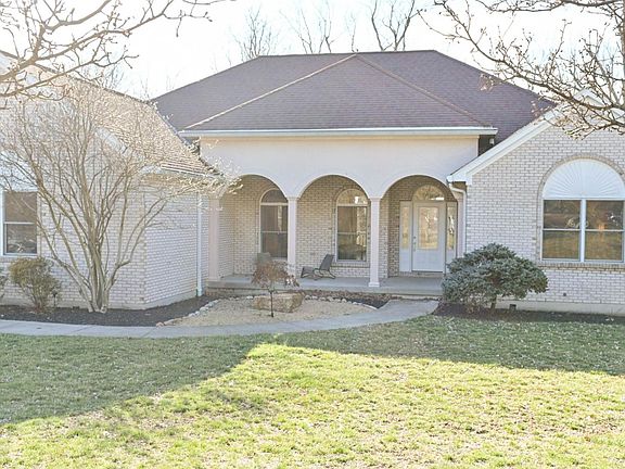 2nd image of 20379 Pinehurst Ln