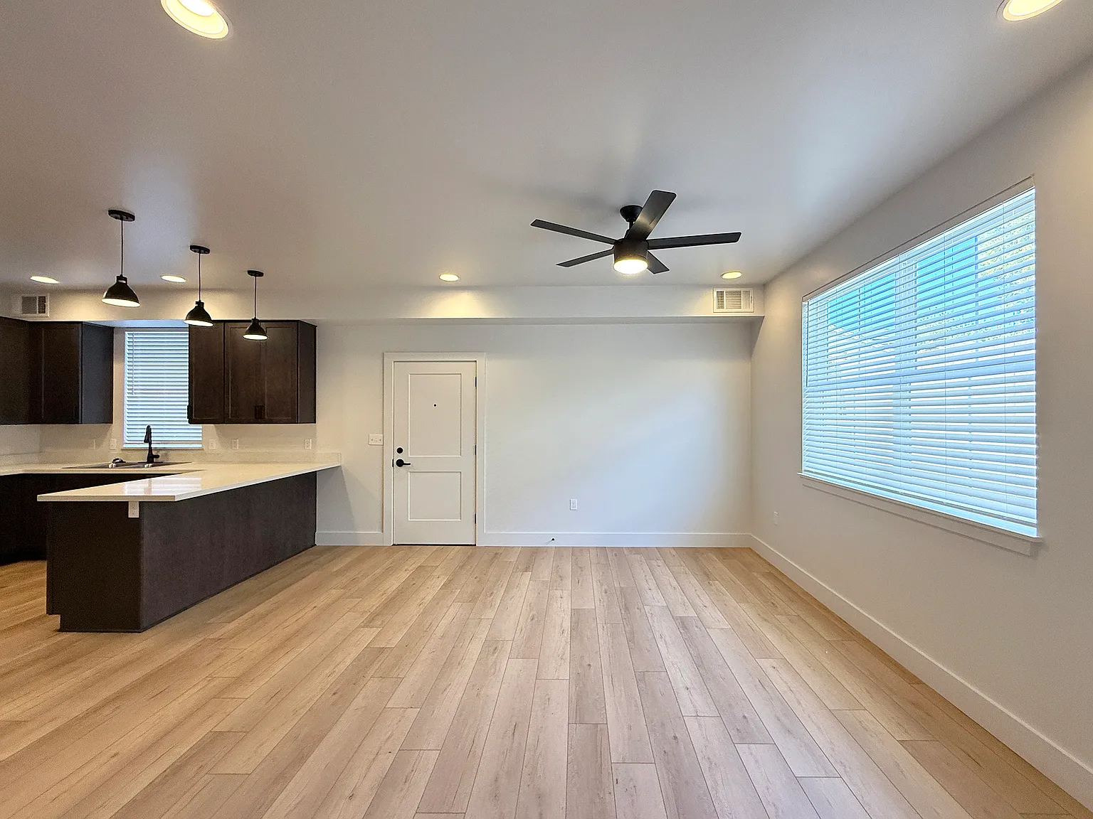 2 bed, 1.5 bath, 1088 sqft, $1,795 — Photo 4
