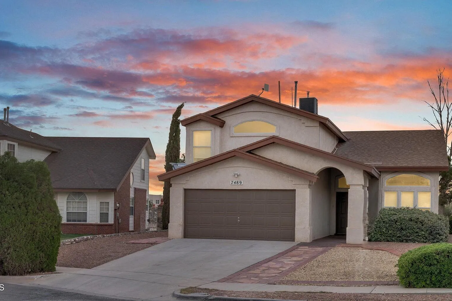 3 bed, 2.5 bath, 1616 sqft, $2,000 — Photo 2