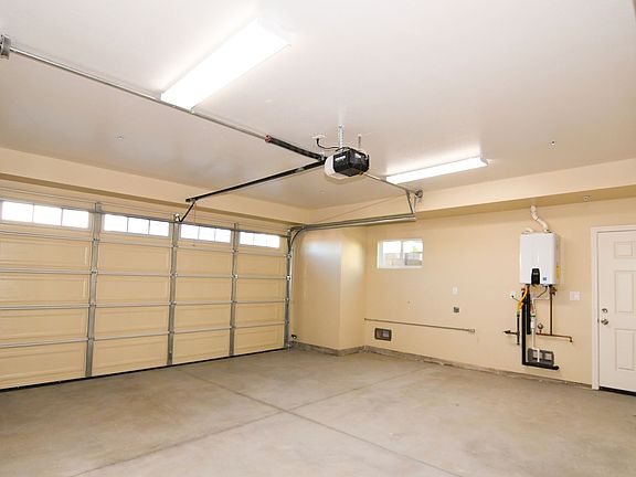 2nd image of 571 Moss St #1
