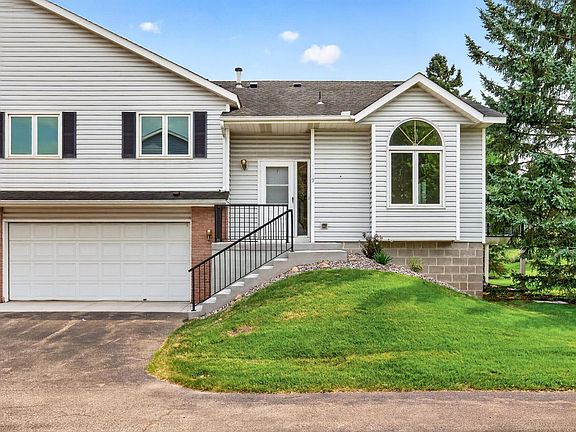 3rd image of 14799 Endicott Way