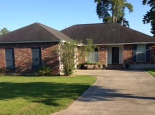 1405 E Silverleaf St, Gonzales, LA 70737