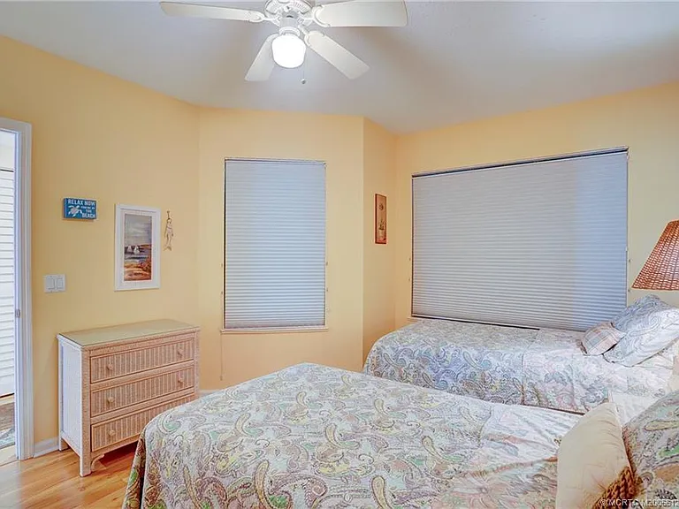 5750 NE Island Cove Way #3203 — Photo 7