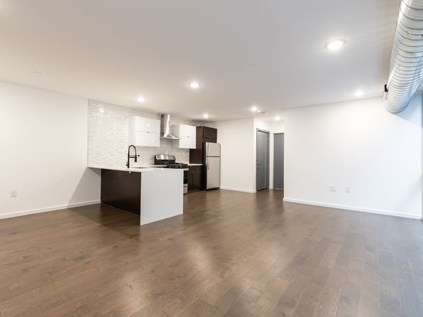 1233 N Franklin St #4