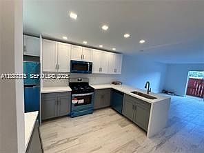 1st image of 8600 SW 67th Ave #906