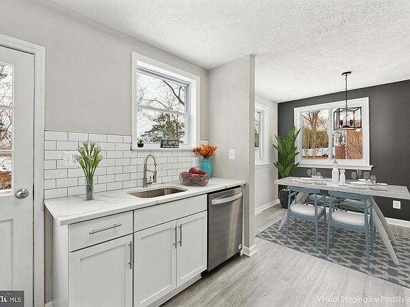 5th image of 3714 Terrace Dr