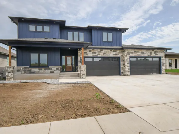 7304 E Agate Cir, Sioux Falls, SD 57110