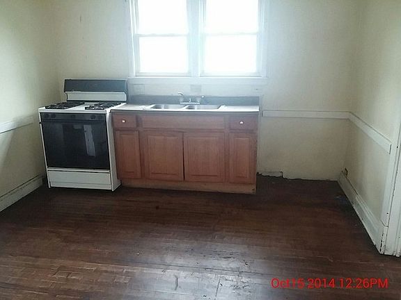 4th image of 13936 Lincoln Ave #1