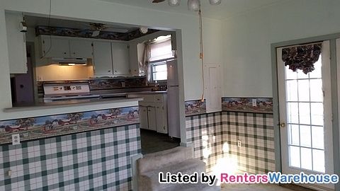 3rd image of 823 Glendale Dr
