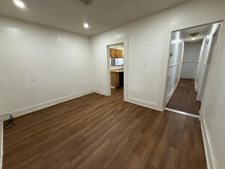 547 Commerce St — Photo 6