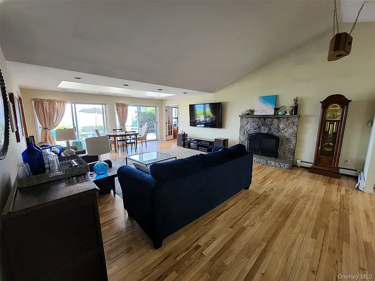 7 Riverhead Rd — Photo 25