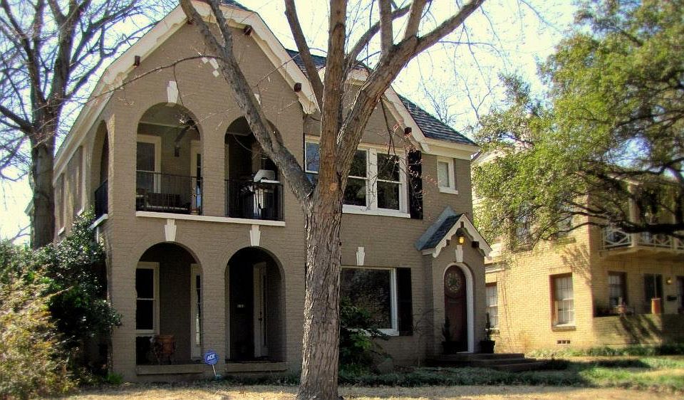Front of house-- 6306 entrance on the Left side