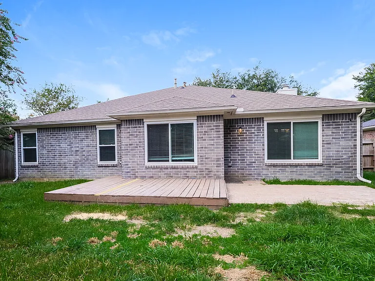 19114 Timber Way Dr — Photo 16