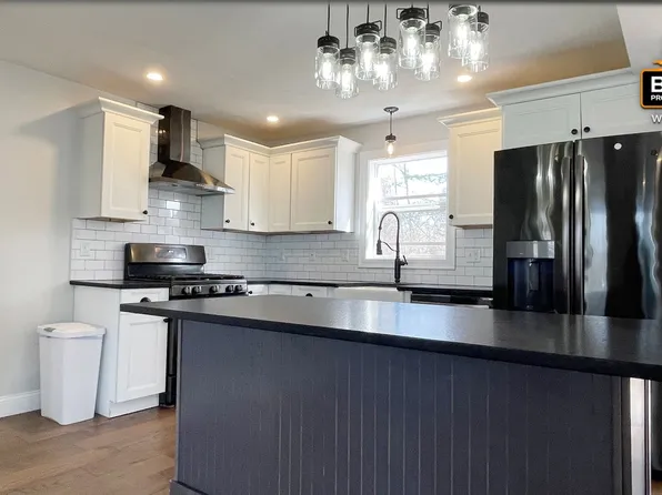 419 Old Ayer Rd, Groton, MA 01450