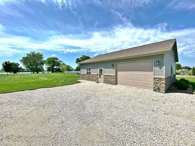 34767 Island View Ln, Emmetsburg, IA, 50536