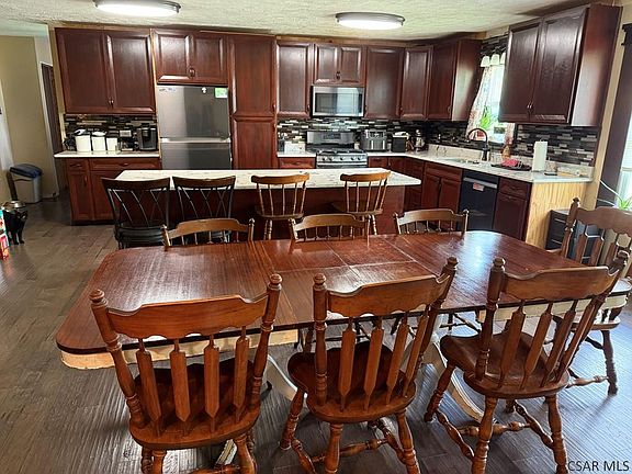 2nd image of 302 Walters Ln