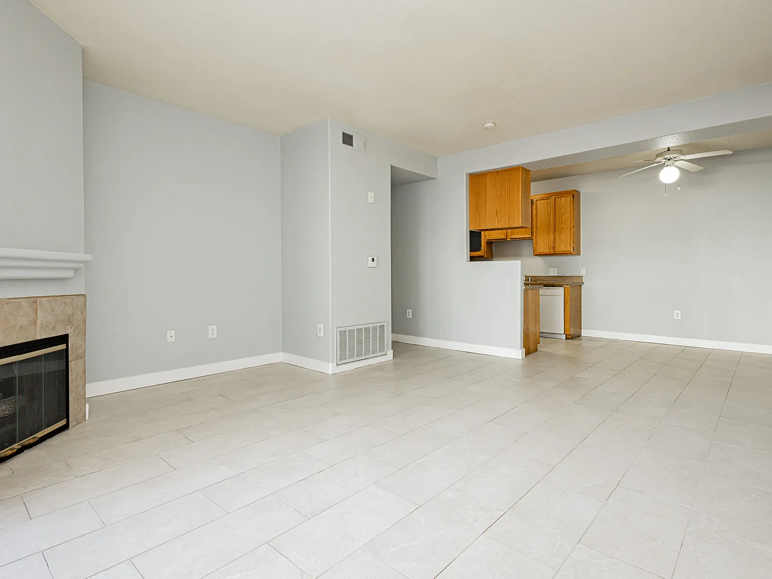 3318 N Decatur Blvd — Photo 4