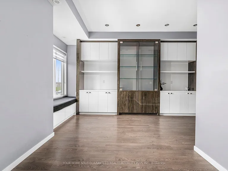 3910 Major Mackenzie Dr — Photo 25