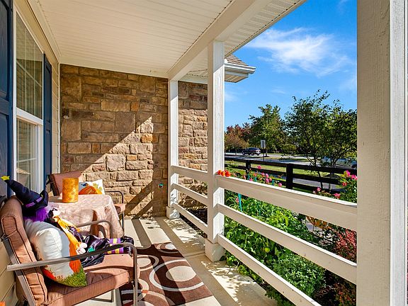 5th image of 4470 Newport Loop E