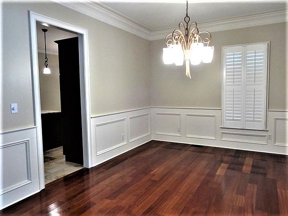 4th image of 246 River Oak Dr