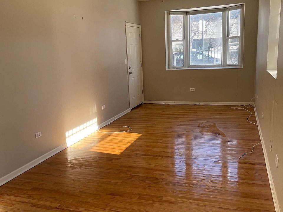 1st image of 514 S Oakley Blvd #1