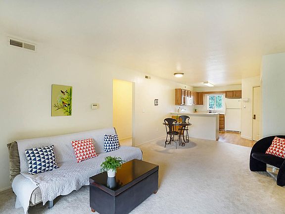 2nd image of 3368 Devonwood Hls NE #3368