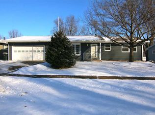 65 W Post Rd NW, Cedar Rapids, IA 52405