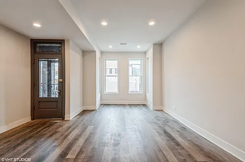 853 W Addison St #1 Photo 1